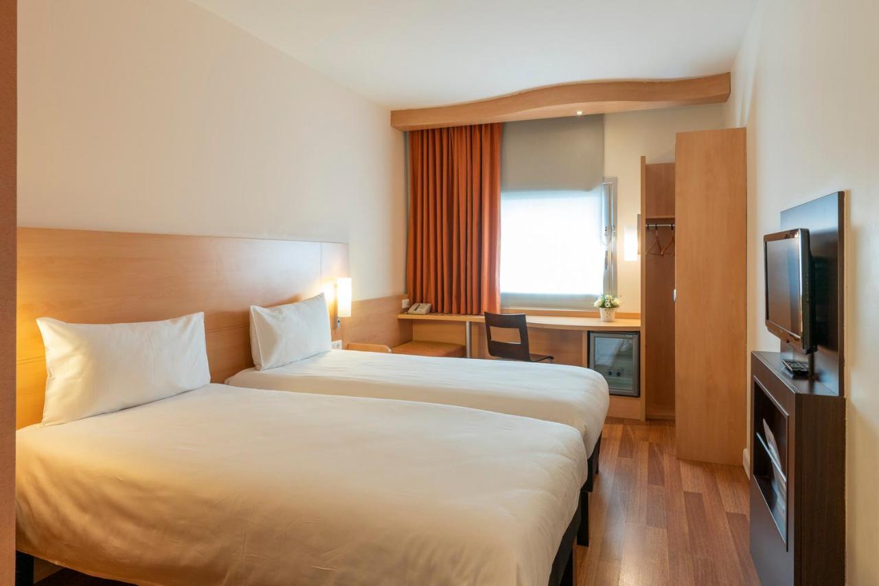 Hotel Ibis Izmir Alsancak Exterior foto