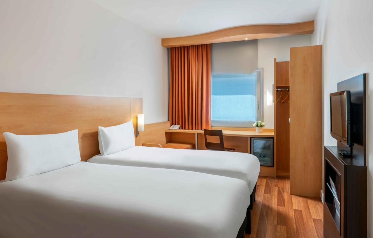 Hotel Ibis Izmir Alsancak Exterior foto