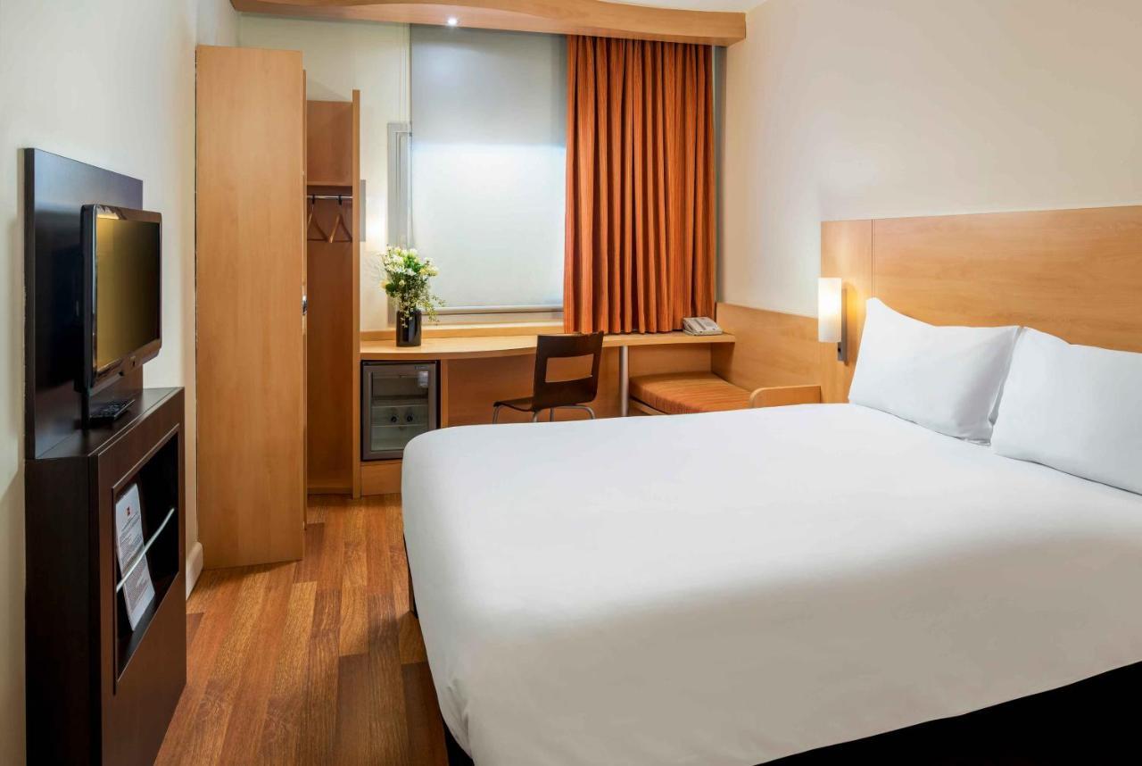 Hotel Ibis Izmir Alsancak Exterior foto