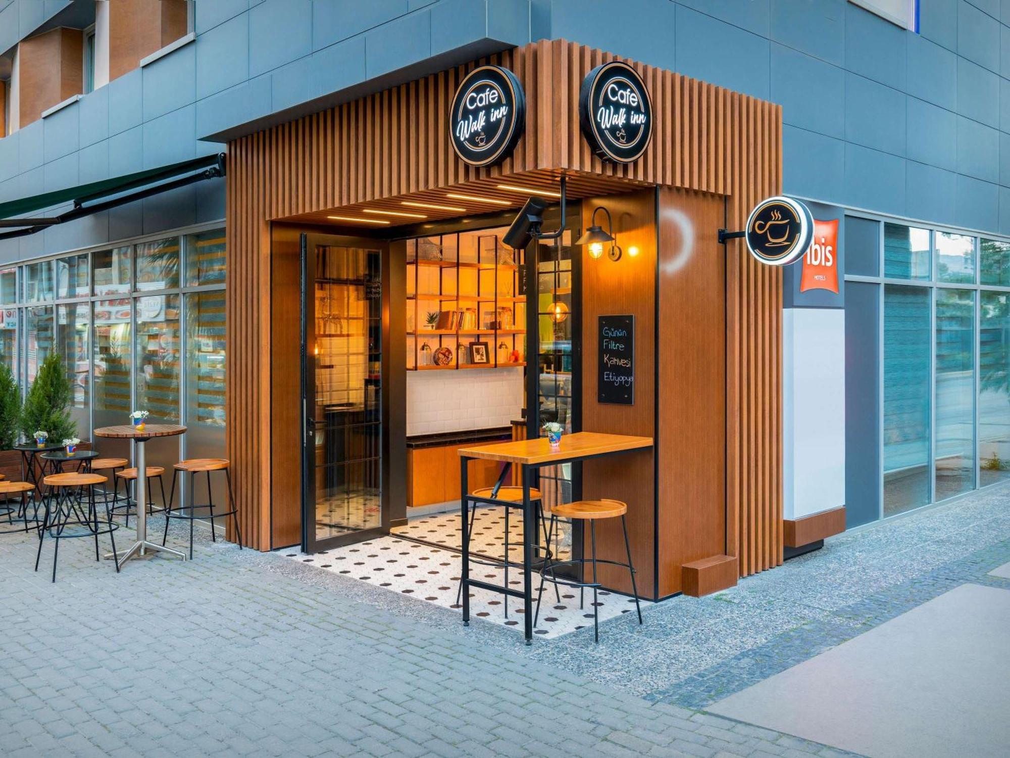 Hotel Ibis Izmir Alsancak Exterior foto